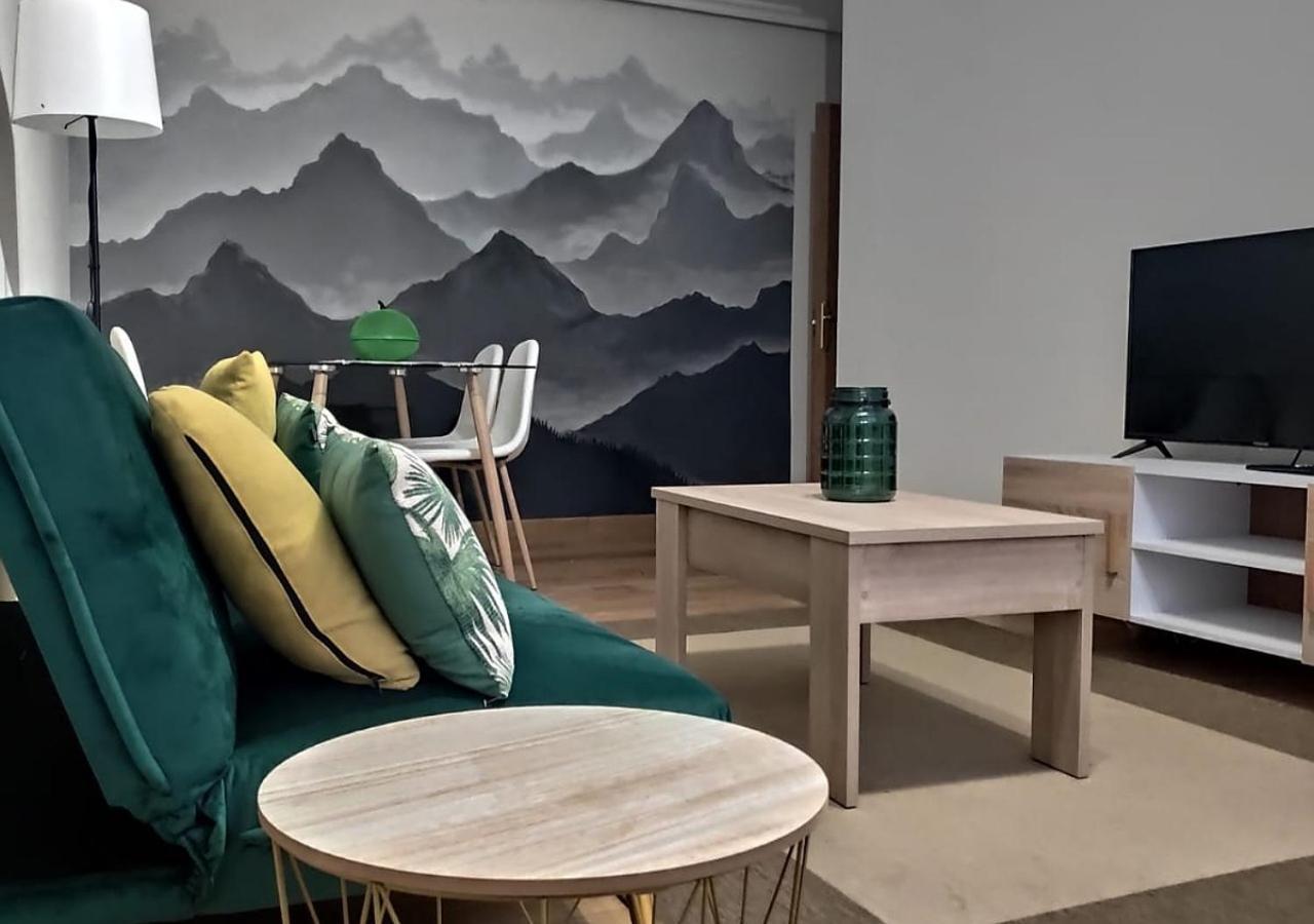 Apartamento céntrico con parking y Wifi Onís Exterior foto