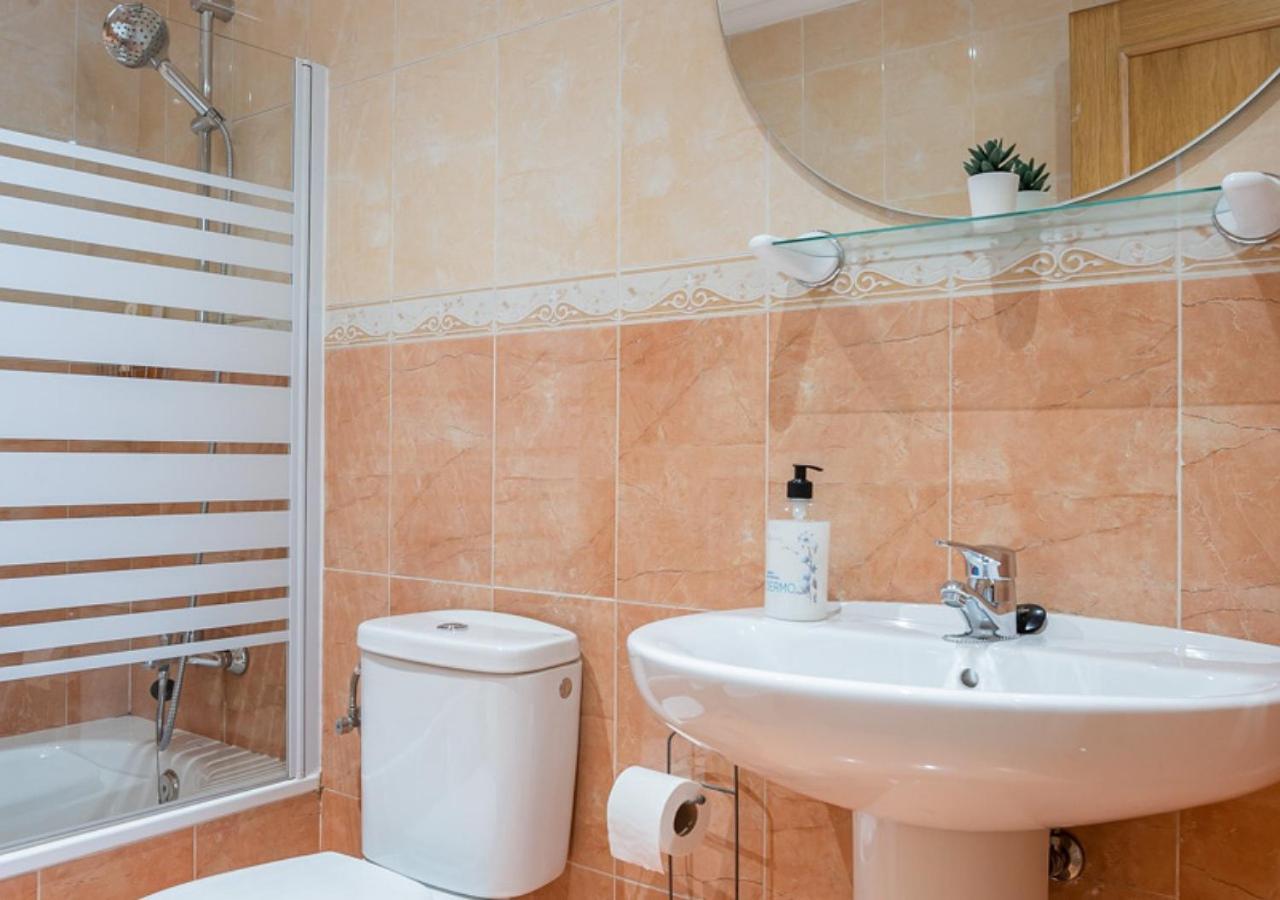 Apartamento céntrico con parking y Wifi Onís Exterior foto