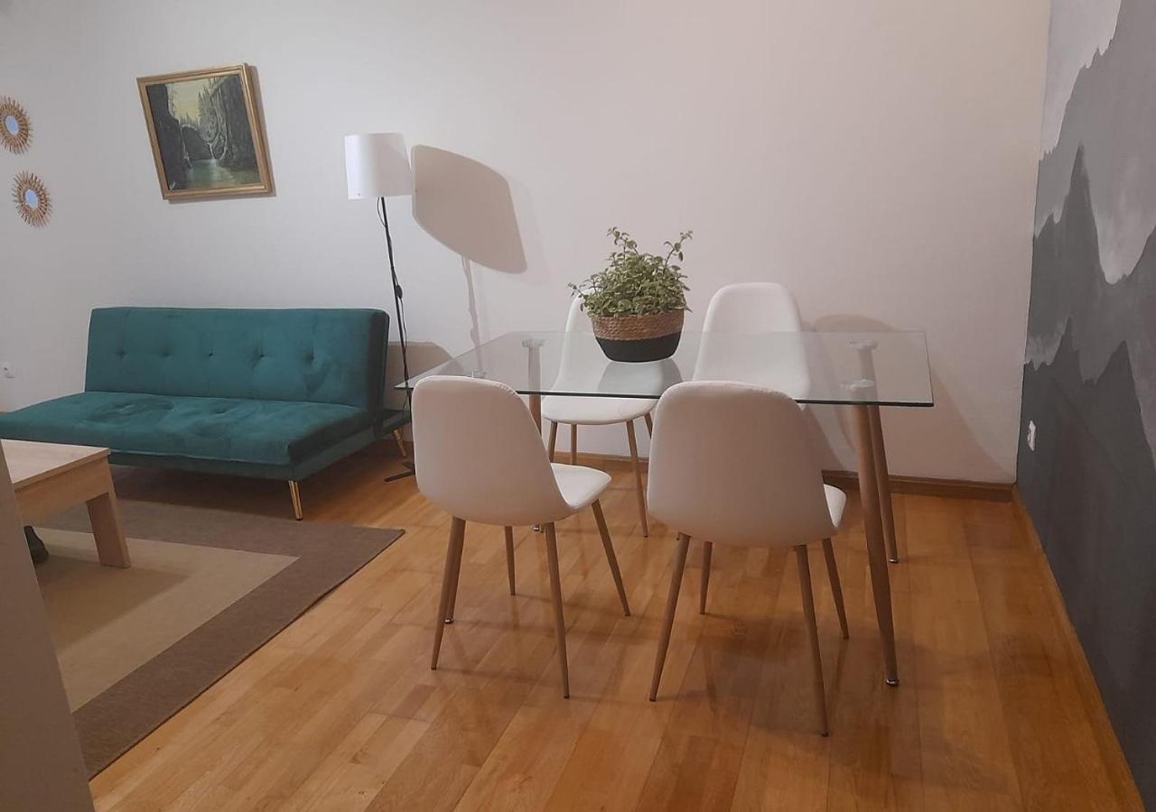 Apartamento céntrico con parking y Wifi Onís Exterior foto
