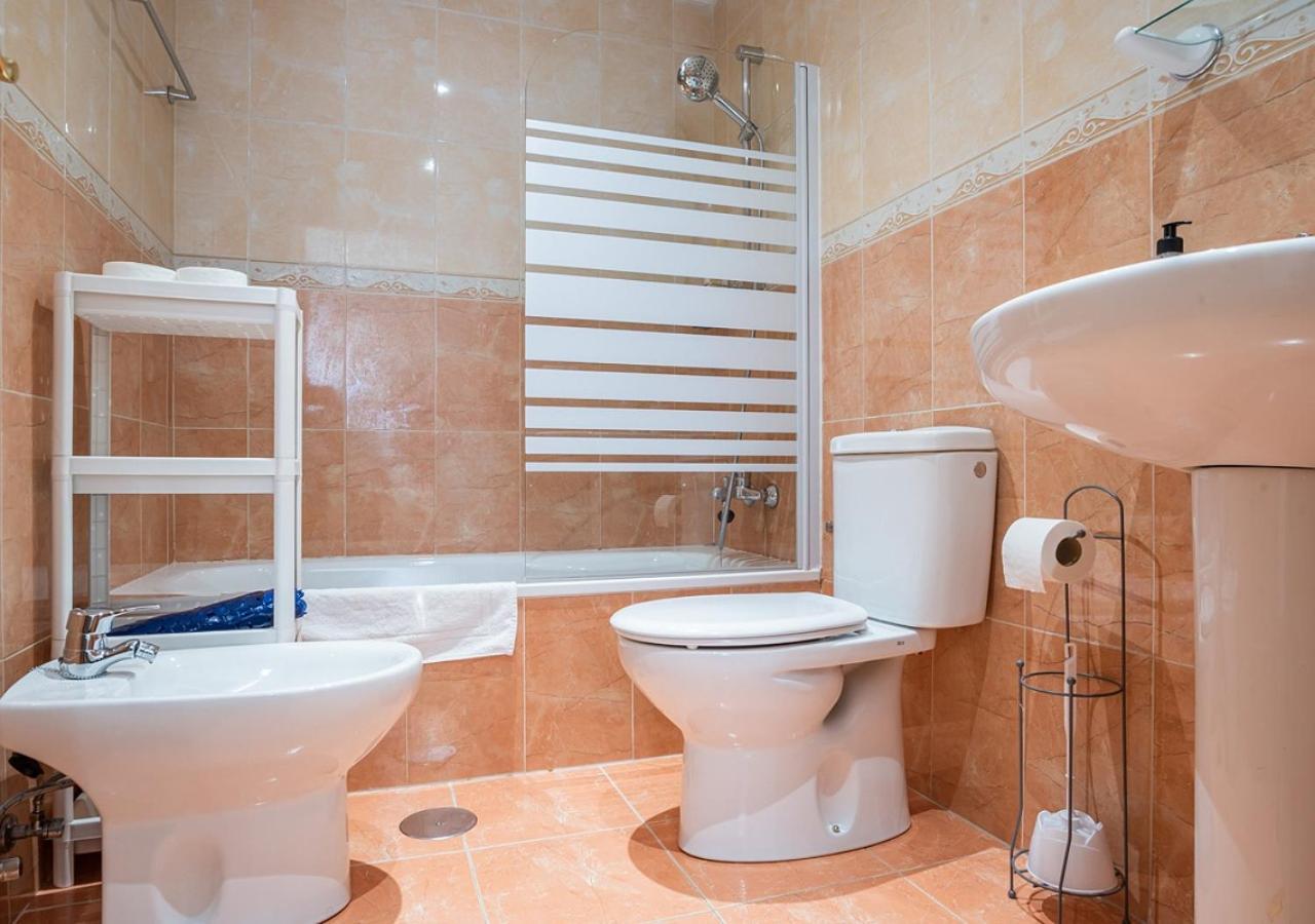 Apartamento céntrico con parking y Wifi Onís Exterior foto